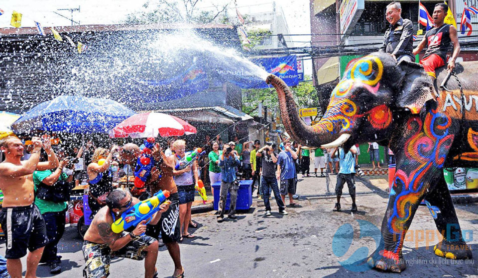 Tìm hiểu về lễ hội té nước của đất nước Thái Lan (Songkran)